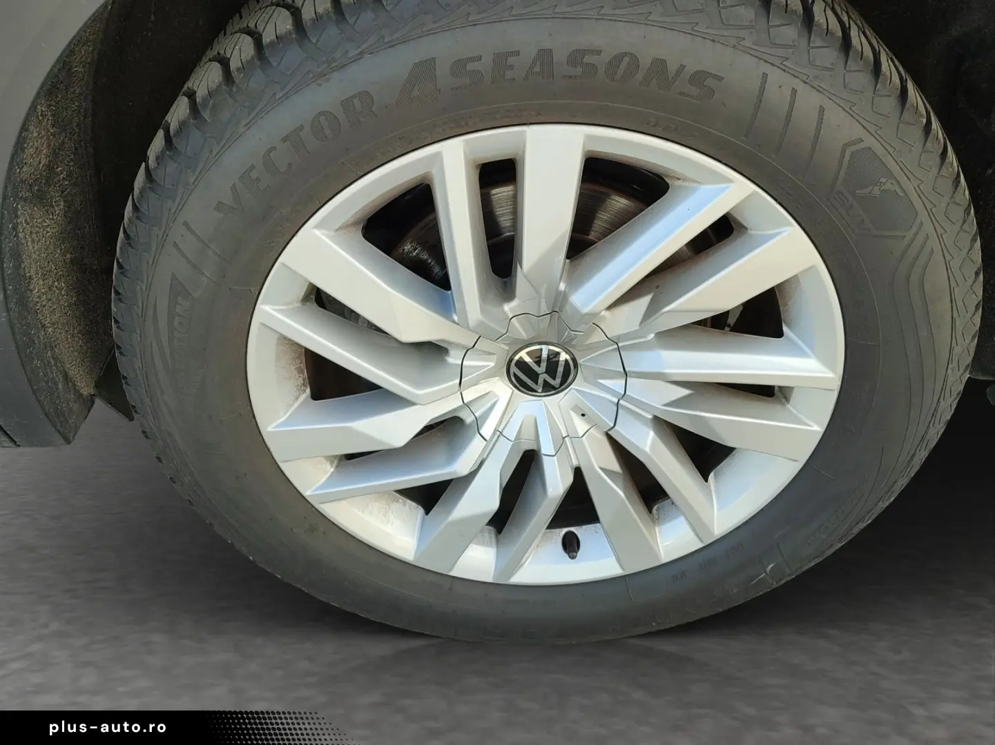 VW Touareg 3.0 V6 TDI Tiptr. 4M  Navi AHK Luftf. LE