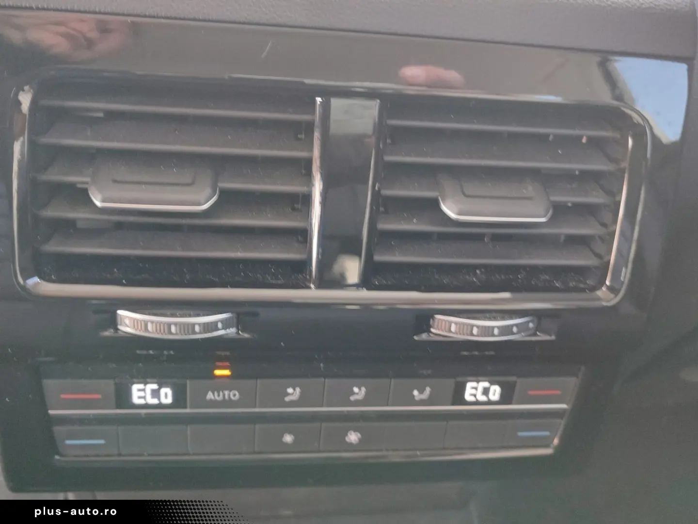 VW Touareg 3.0 V6 TDI Tiptr. 4M  Navi AHK Luftf. LE