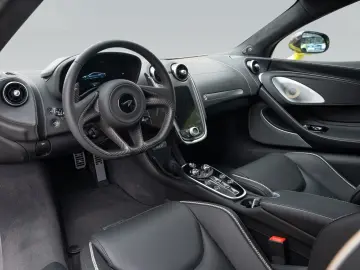 MCLAREN GT   Flux Green   Premium Pack