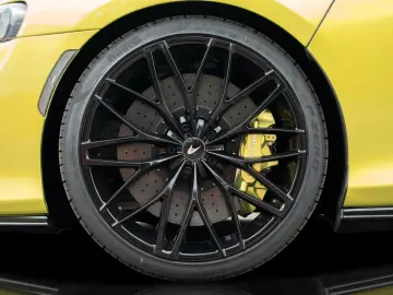MCLAREN GT   Flux Green   Premium Pack