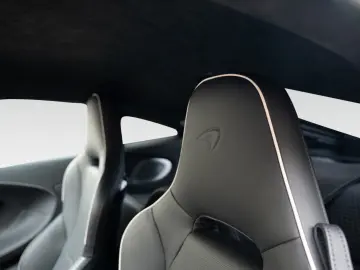 MCLAREN GT   Flux Green   Premium Pack