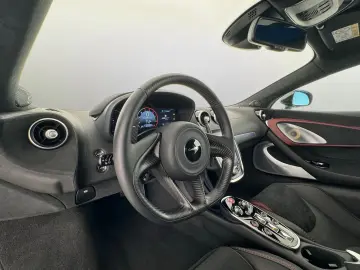 MCLAREN GTS Perform.   B&W   Carbon   Electrochr. Roof