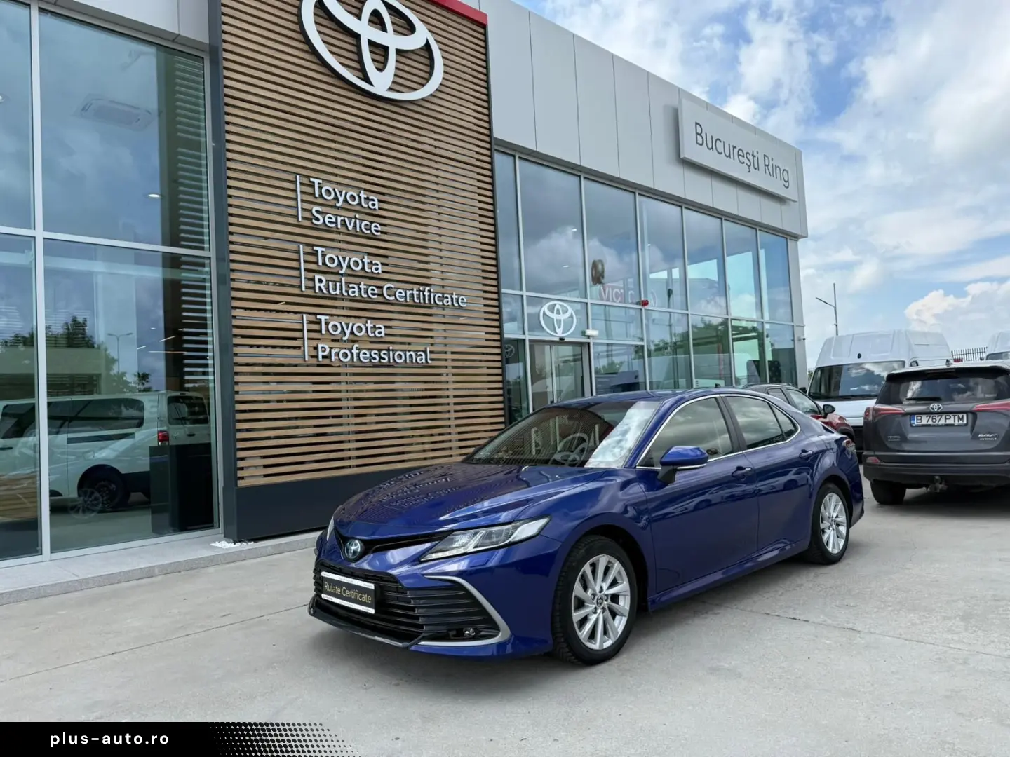Toyota Camry Business 2.5 Hybrid