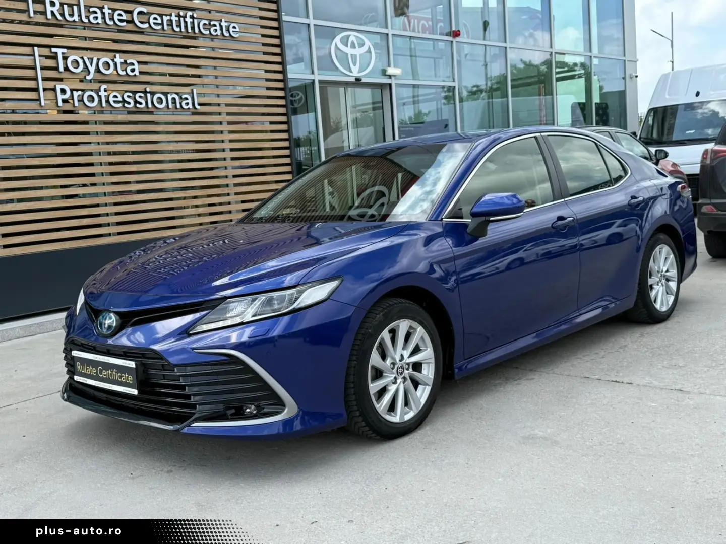 Toyota Camry Business 2.5 Hybrid