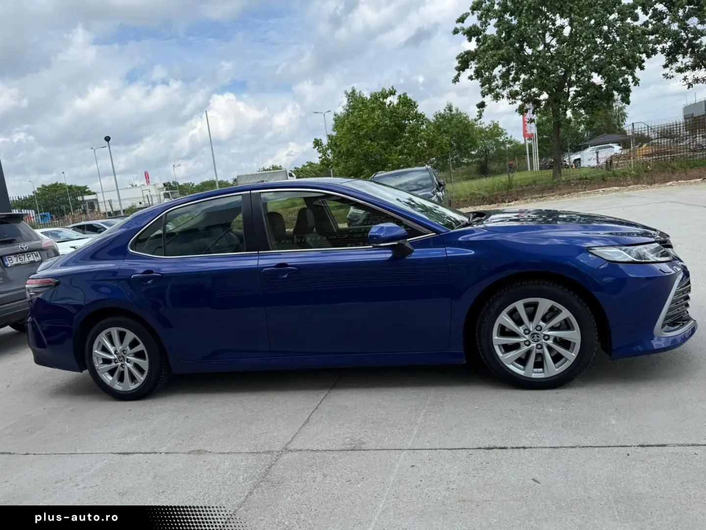 Toyota Camry Business 2.5 Hybrid