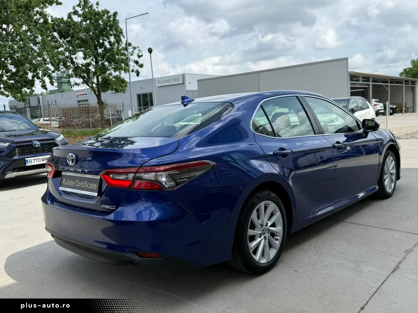 Toyota Camry Business 2.5 Hybrid