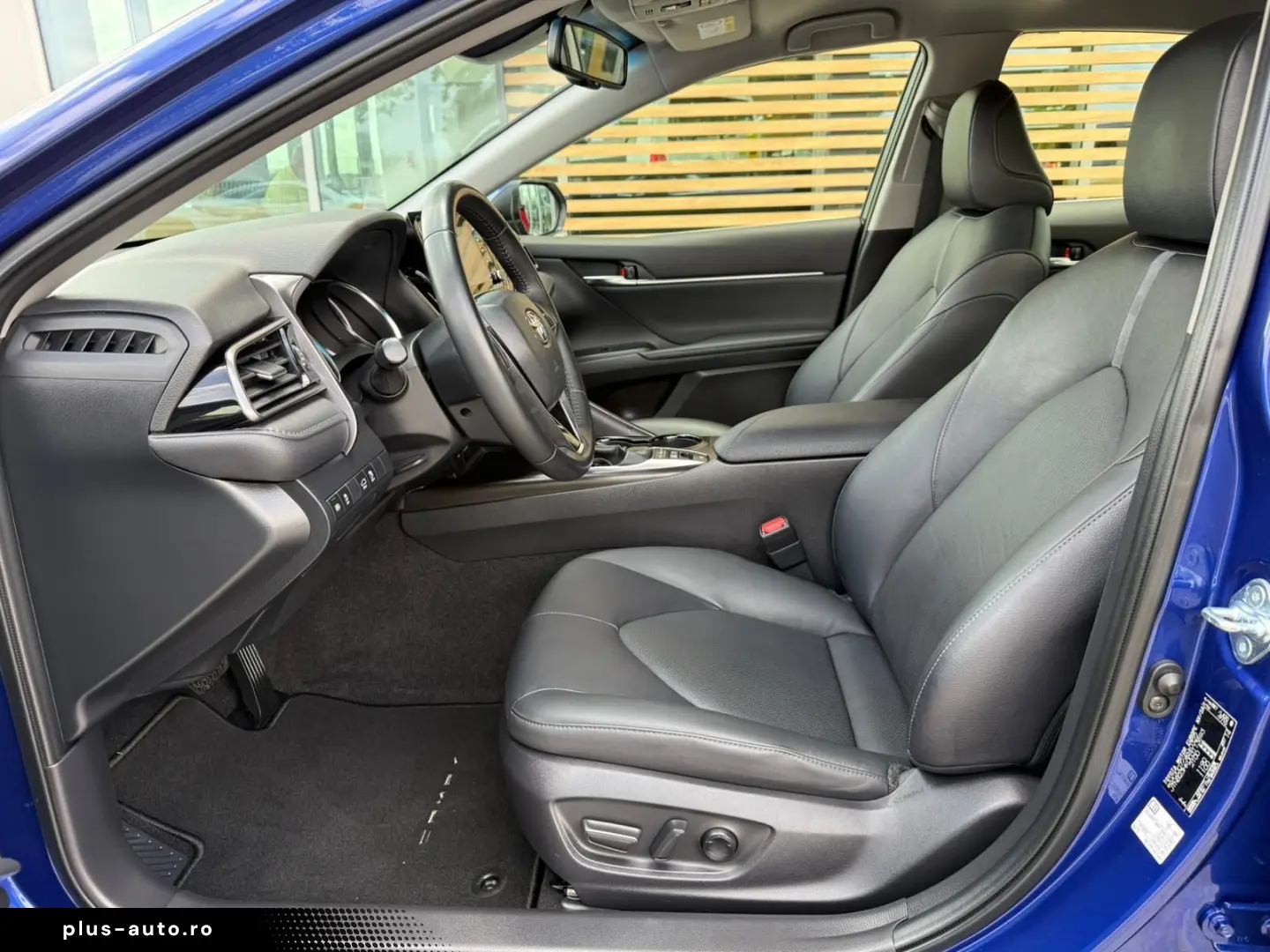Toyota Camry Business 2.5 Hybrid