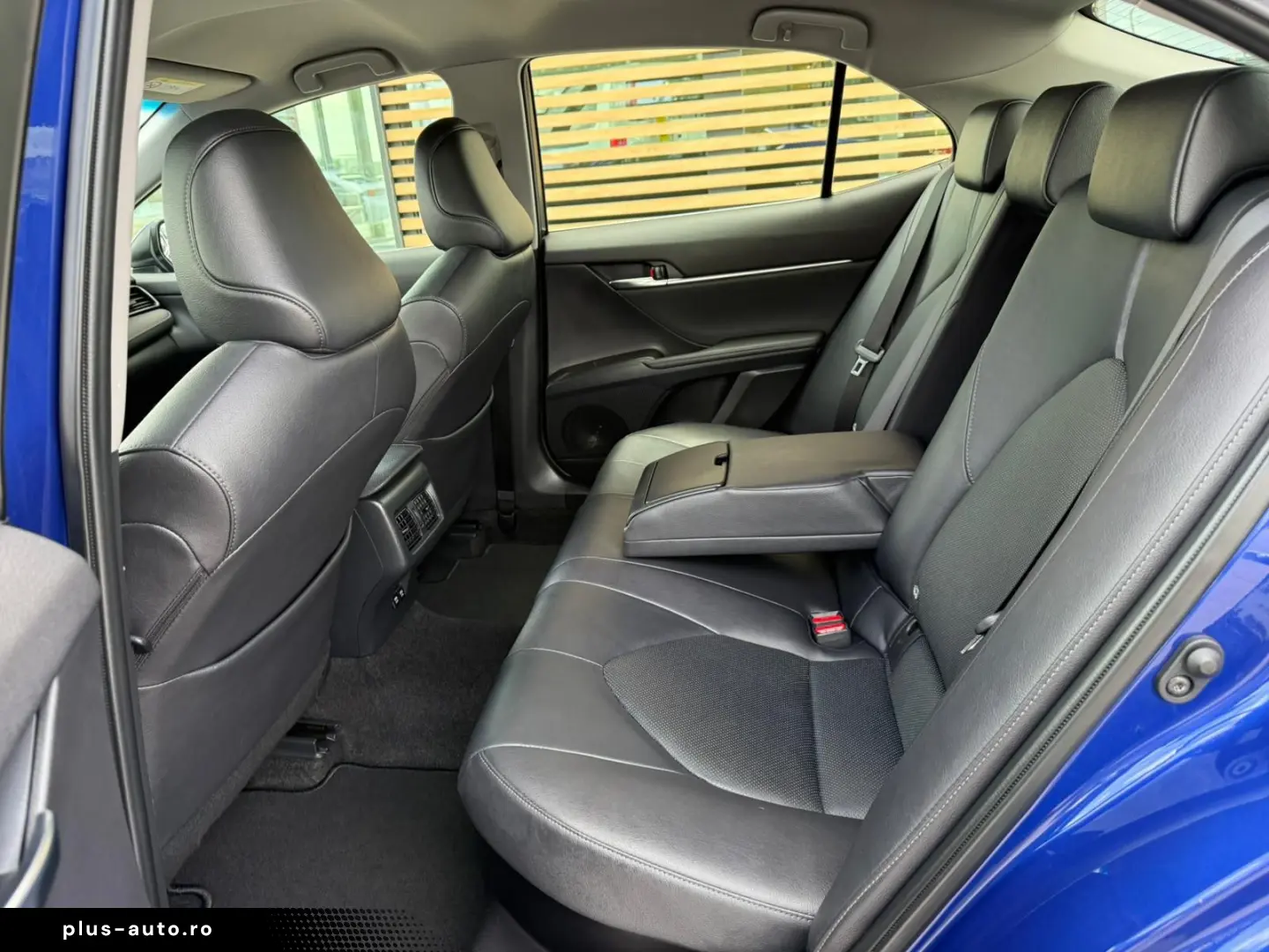 Toyota Camry Business 2.5 Hybrid