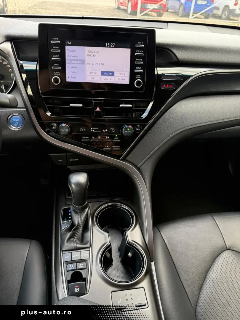 Toyota Camry Business 2.5 Hybrid