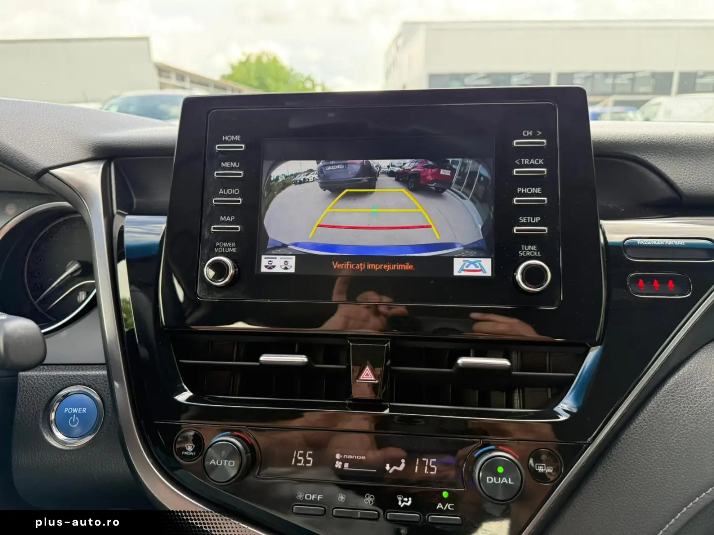 Toyota Camry Business 2.5 Hybrid