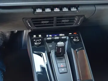PORSCHE 911 Carrera 3.6 GTS T-Hybrid GTS 4 (EURO 6e)