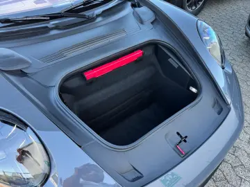 Porsche 911 992.2 Carrerra 4 GTS Sport-Design