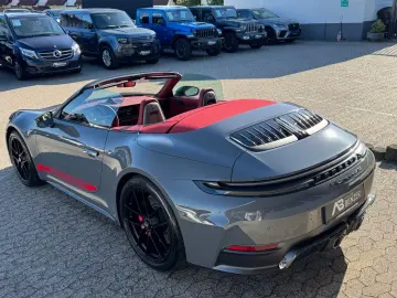Porsche 911 992.2 Carrerra 4 GTS Sport-Design