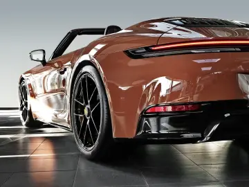 Porsche 911 992 Carrera 4 GTS Cabriolet