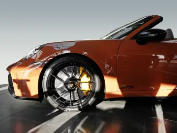 Porsche 911 992 Carrera 4 GTS Cabriolet