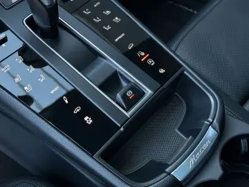 PORSCHE Macan S PASM PANO 360  Burmester