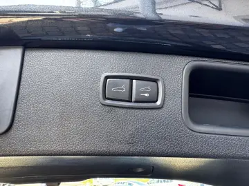 PORSCHE Macan Approved08 27 Bose Pano StzHzg RFK PDLS 21