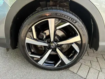 NISSAN Qashqai Tekna 1.3 LED NAVI 360  KAMERA