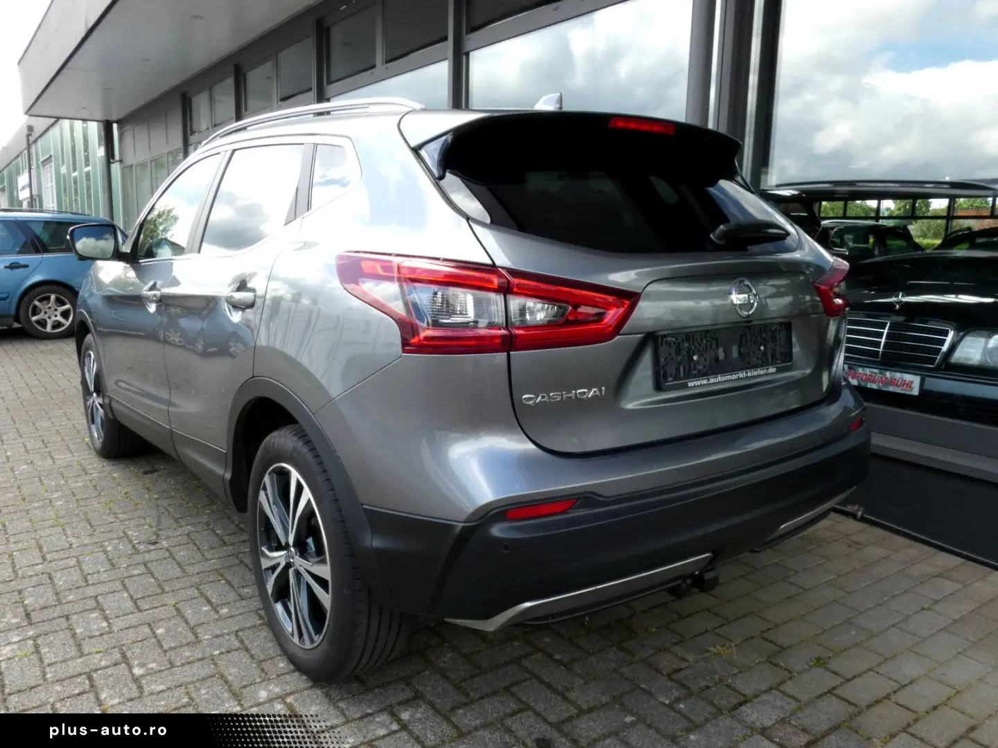 NISSAN Qashqai 1.3 DCT N-Connecta Panorama 18-Zoll LED