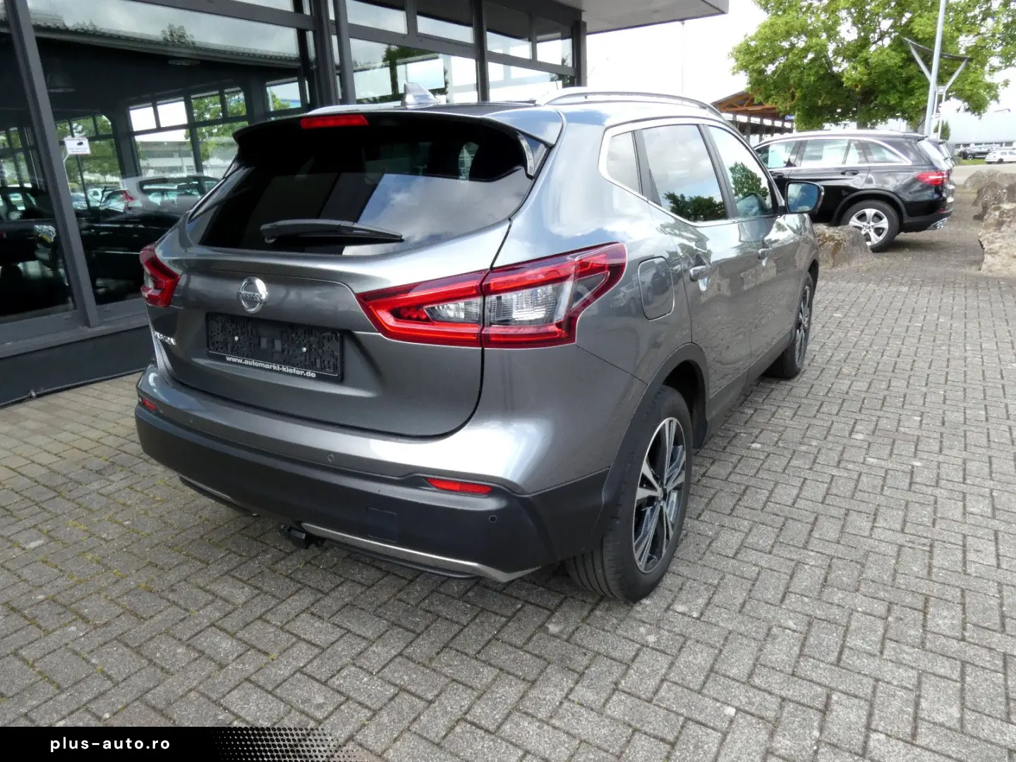 NISSAN Qashqai 1.3 DCT N-Connecta Panorama 18-Zoll LED