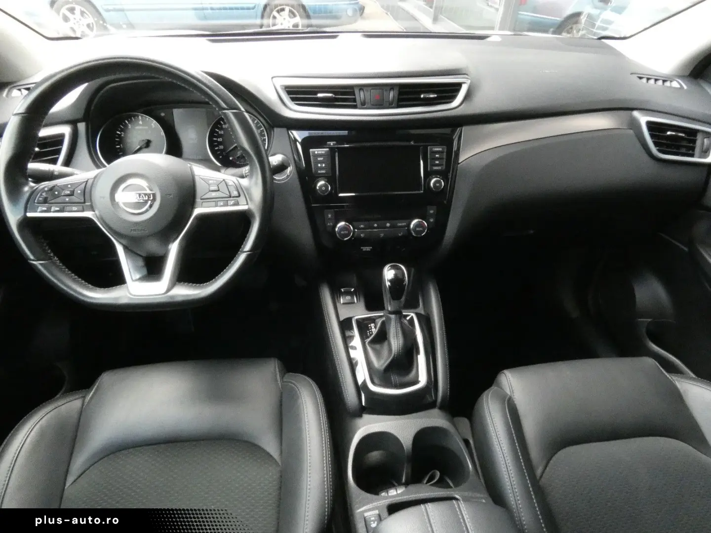 NISSAN Qashqai 1.3 DCT N-Connecta Panorama 18-Zoll LED