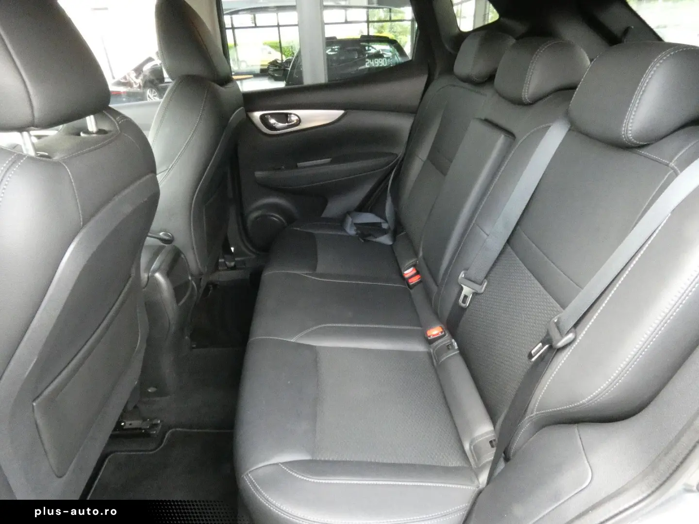 NISSAN Qashqai 1.3 DCT N-Connecta Panorama 18-Zoll LED