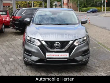 NISSAN Qashqai 1.3 Acenta NAVI TEMPOMAT 39000KM!