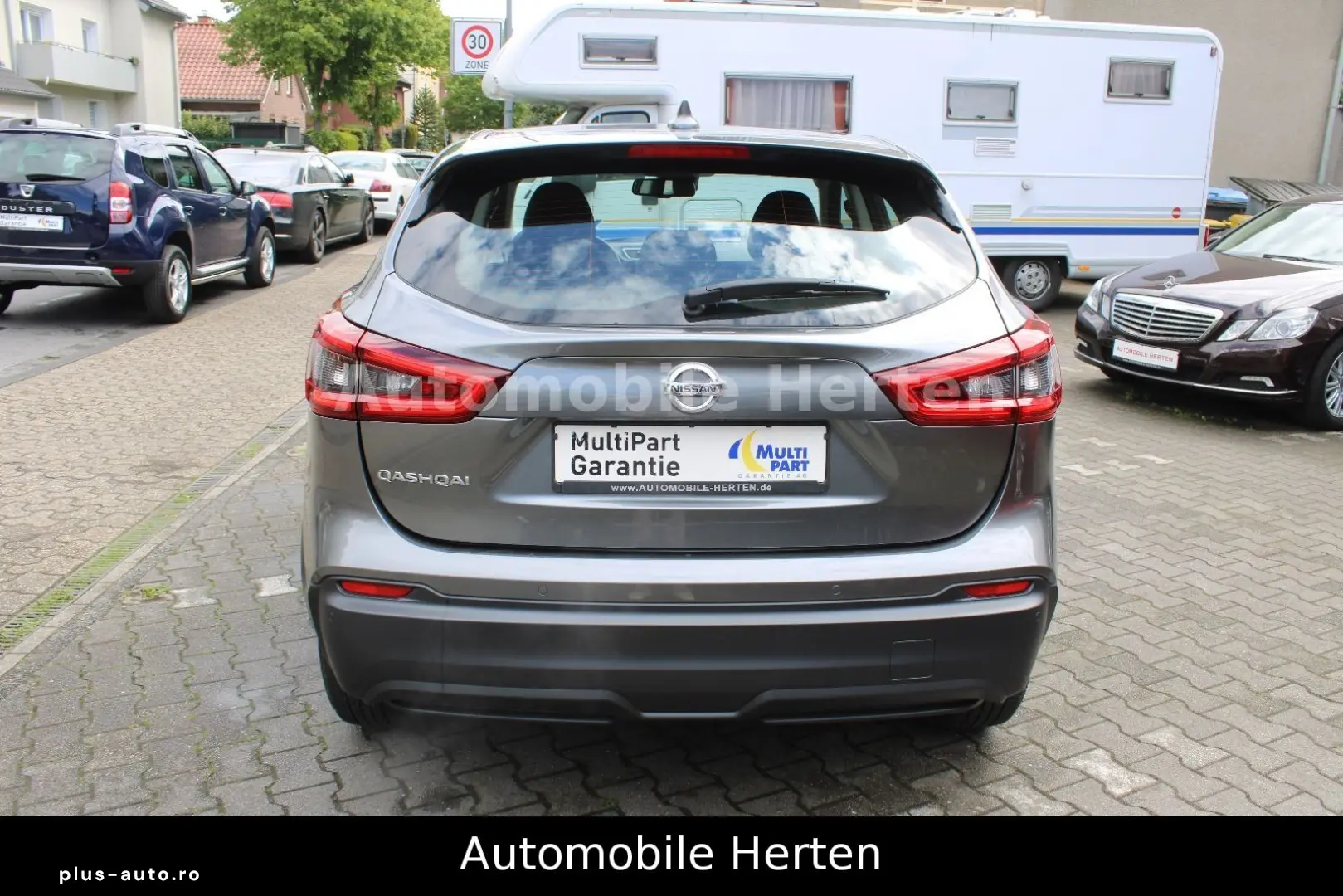 NISSAN Qashqai 1.3 Acenta NAVI TEMPOMAT 39000KM!