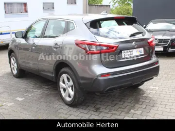 NISSAN Qashqai 1.3 Acenta NAVI TEMPOMAT 39000KM!