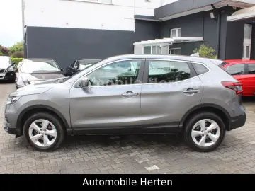 NISSAN Qashqai 1.3 Acenta NAVI TEMPOMAT 39000KM!