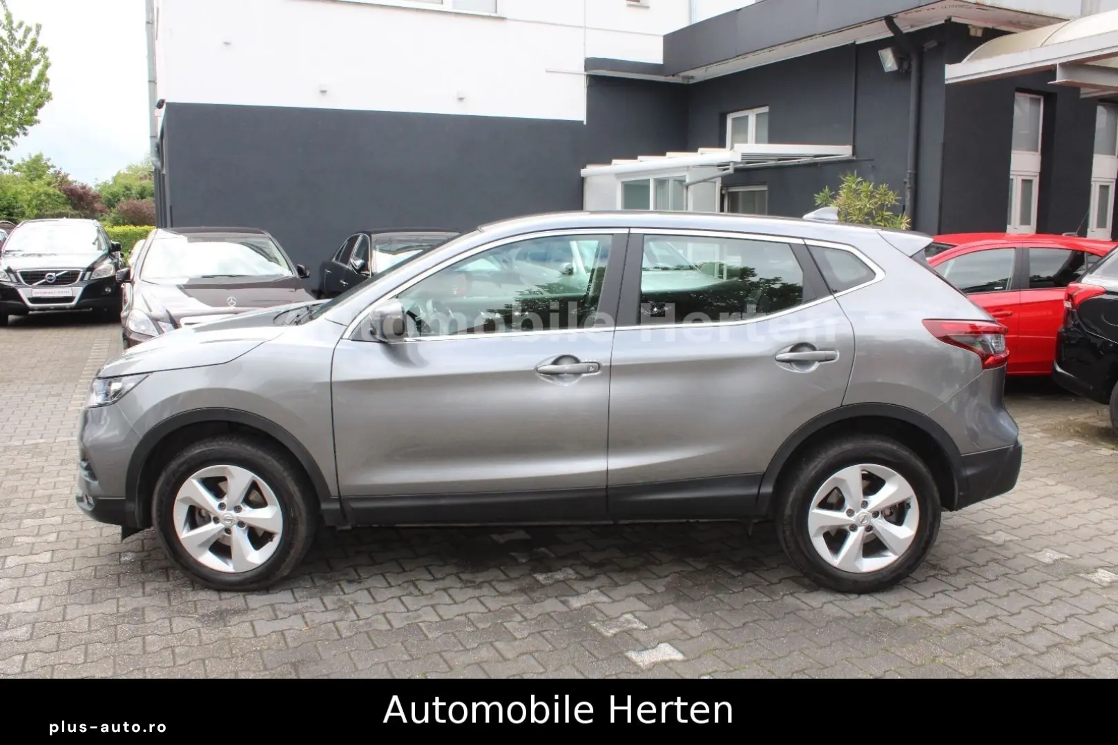 NISSAN Qashqai 1.3 Acenta NAVI TEMPOMAT 39000KM!