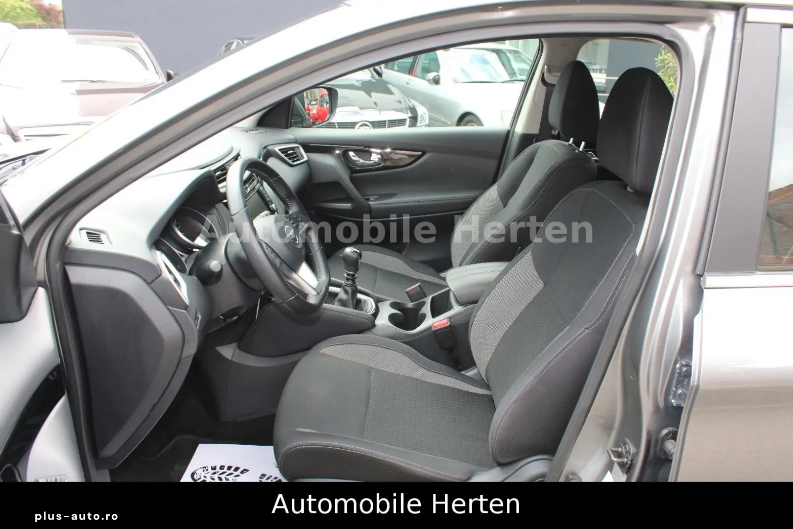 NISSAN Qashqai 1.3 Acenta NAVI TEMPOMAT 39000KM!