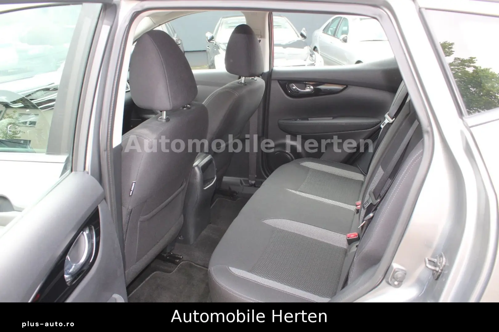 NISSAN Qashqai 1.3 Acenta NAVI TEMPOMAT 39000KM!
