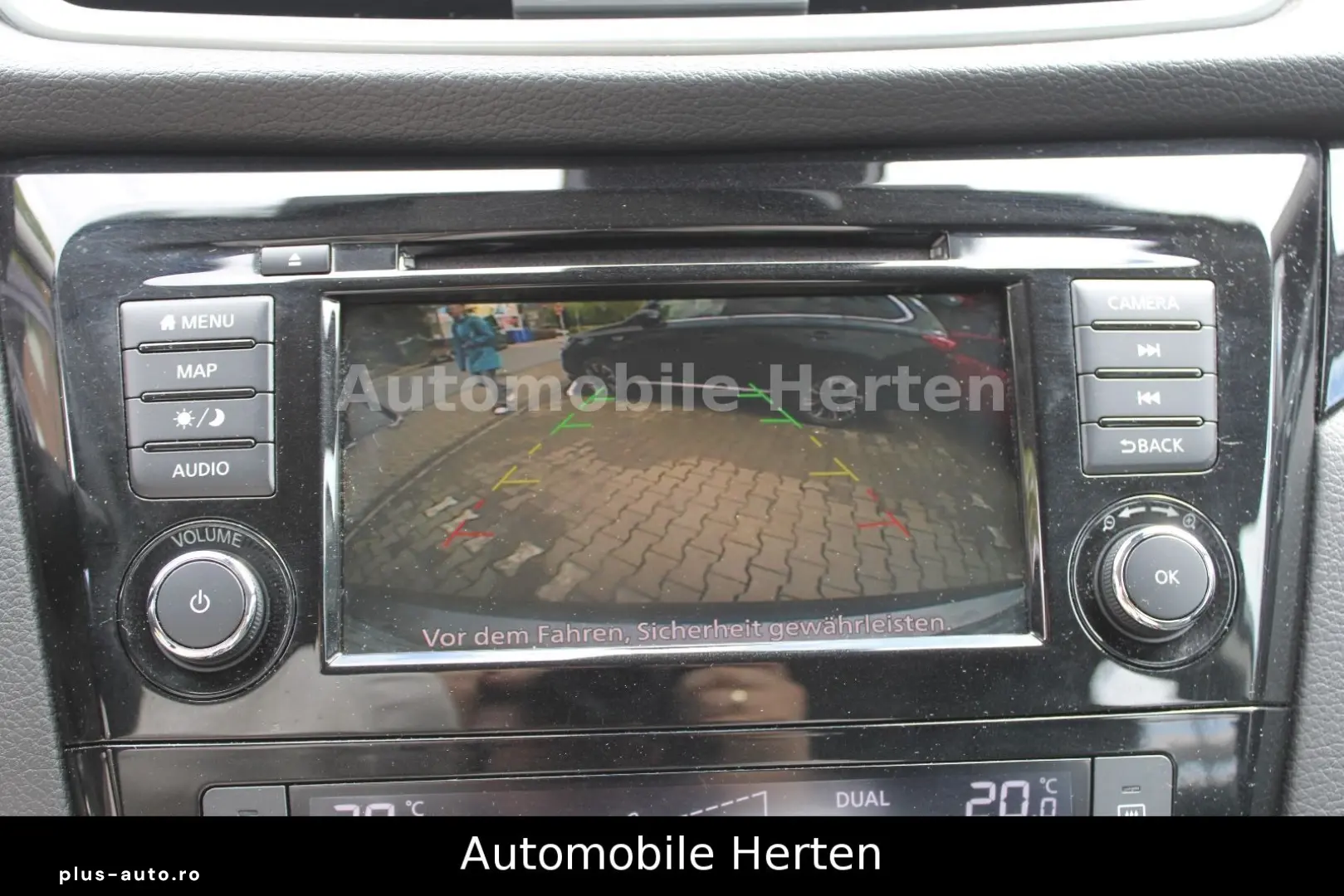 NISSAN Qashqai 1.3 Acenta NAVI TEMPOMAT 39000KM!