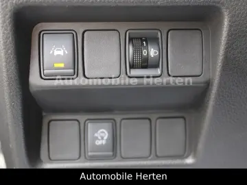 NISSAN Qashqai 1.3 Acenta NAVI TEMPOMAT 39000KM!