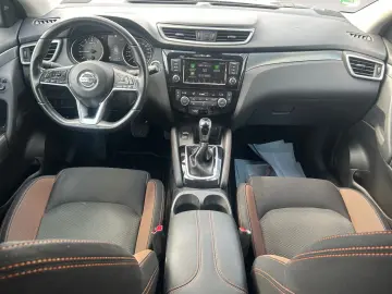 NISSAN Qashqai N-Motion Panorama Navi 360 Kamera LED