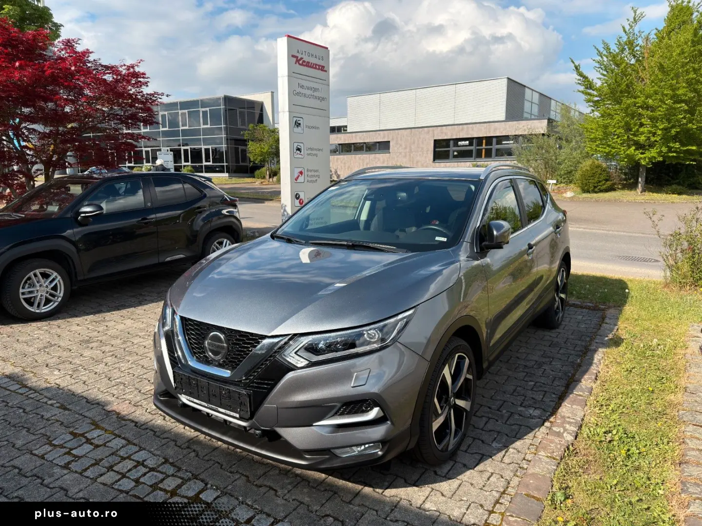 NISSAN Qashqai 2 1.3 DIG-T Tekna