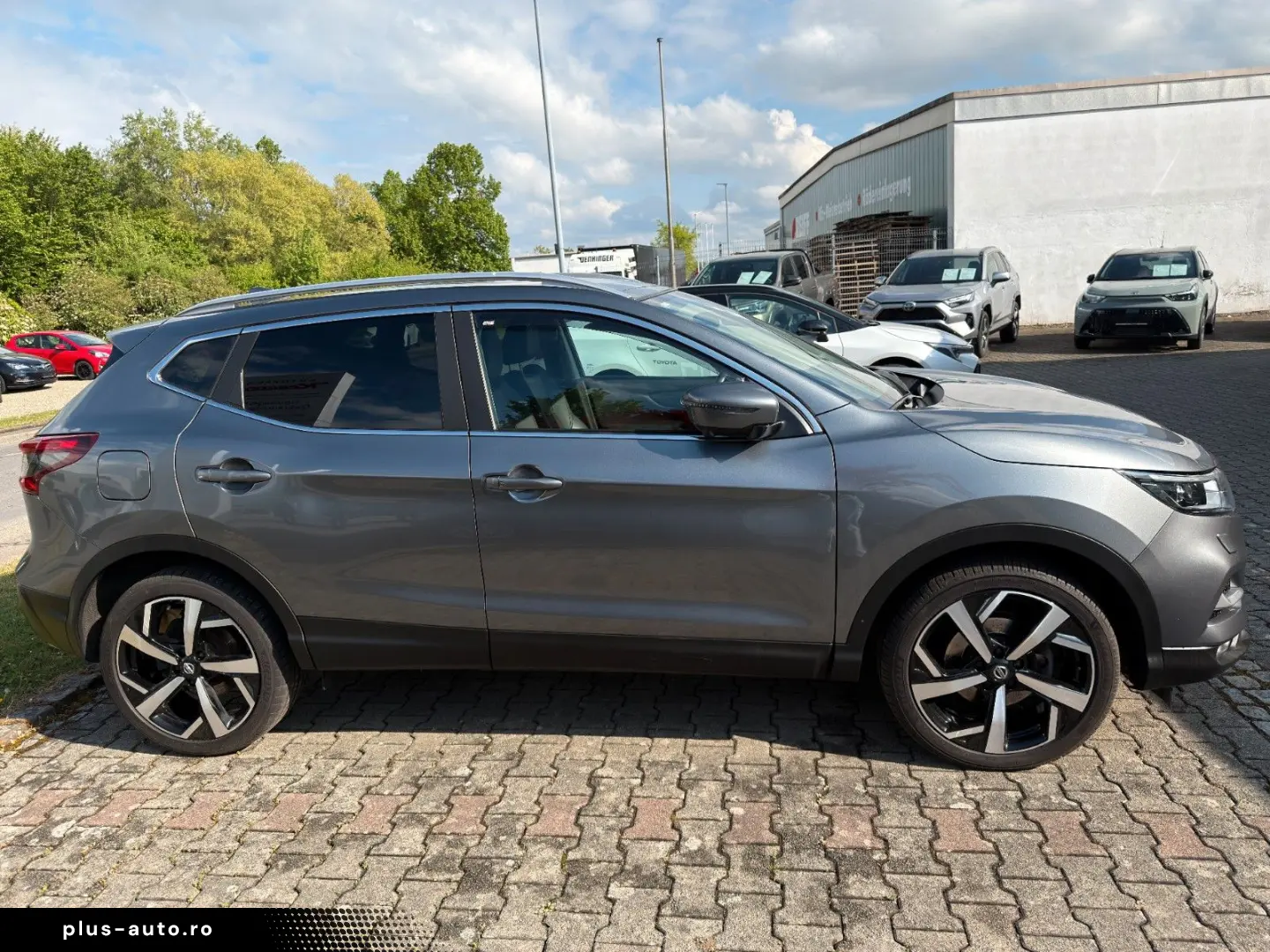 NISSAN Qashqai 2 1.3 DIG-T Tekna