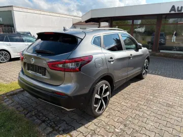 NISSAN Qashqai 2 1.3 DIG-T Tekna