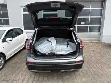 NISSAN Qashqai 2 1.3 DIG-T Tekna