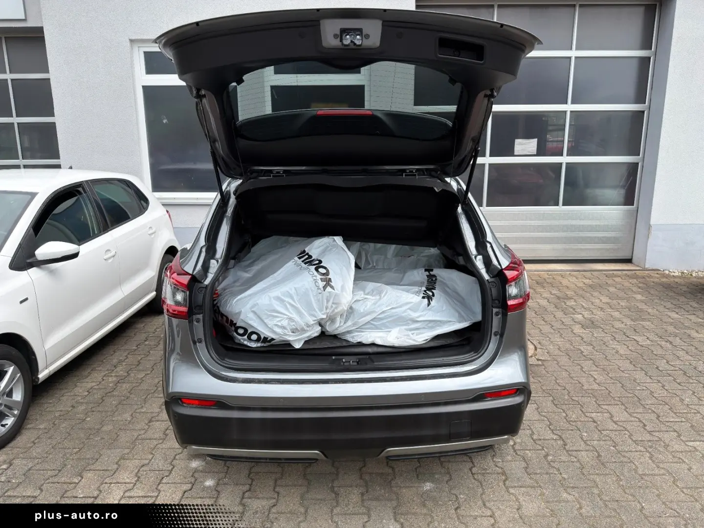 NISSAN Qashqai 2 1.3 DIG-T Tekna