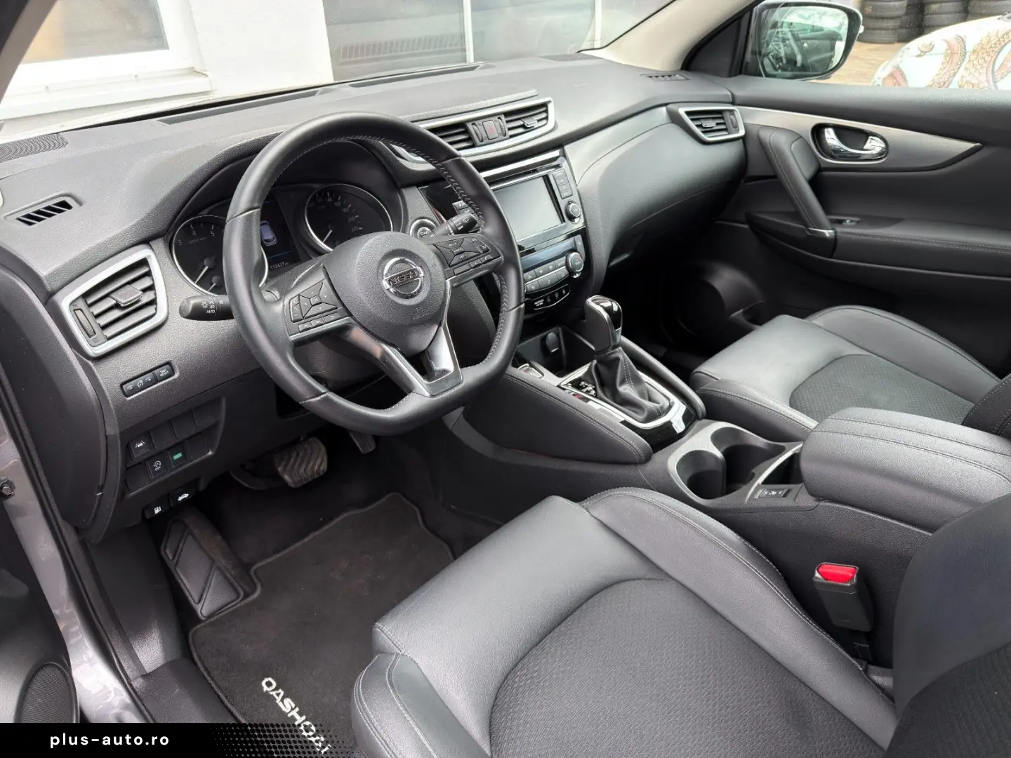 NISSAN Qashqai 2 1.3 DIG-T Tekna