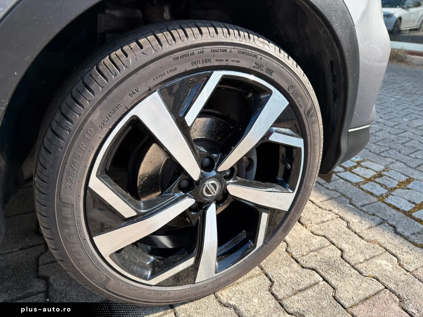 NISSAN Qashqai 2 1.3 DIG-T Tekna