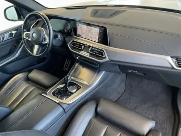 BMW X5 xDr30d M Sport Laser Hud