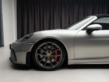 Porsche 718 Spyder