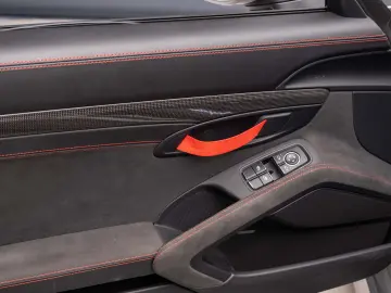 Porsche 718 Spyder