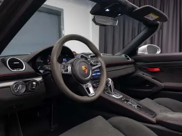 Porsche 718 Spyder