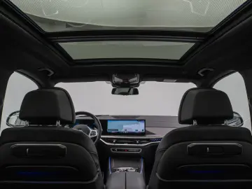 BMW X5 M60i 360  HUD H K SoftCl Panorama Sky Lounge