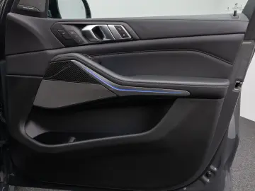 BMW X5 M60i 360  HUD H K SoftCl Panorama Sky Lounge