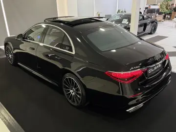 MERCEDES-BENZ S 580 AMG 4M  PANO HUD LEDER BRAUN MAS…